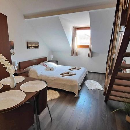 Viktoria Apartman Gyula Kültér fotó