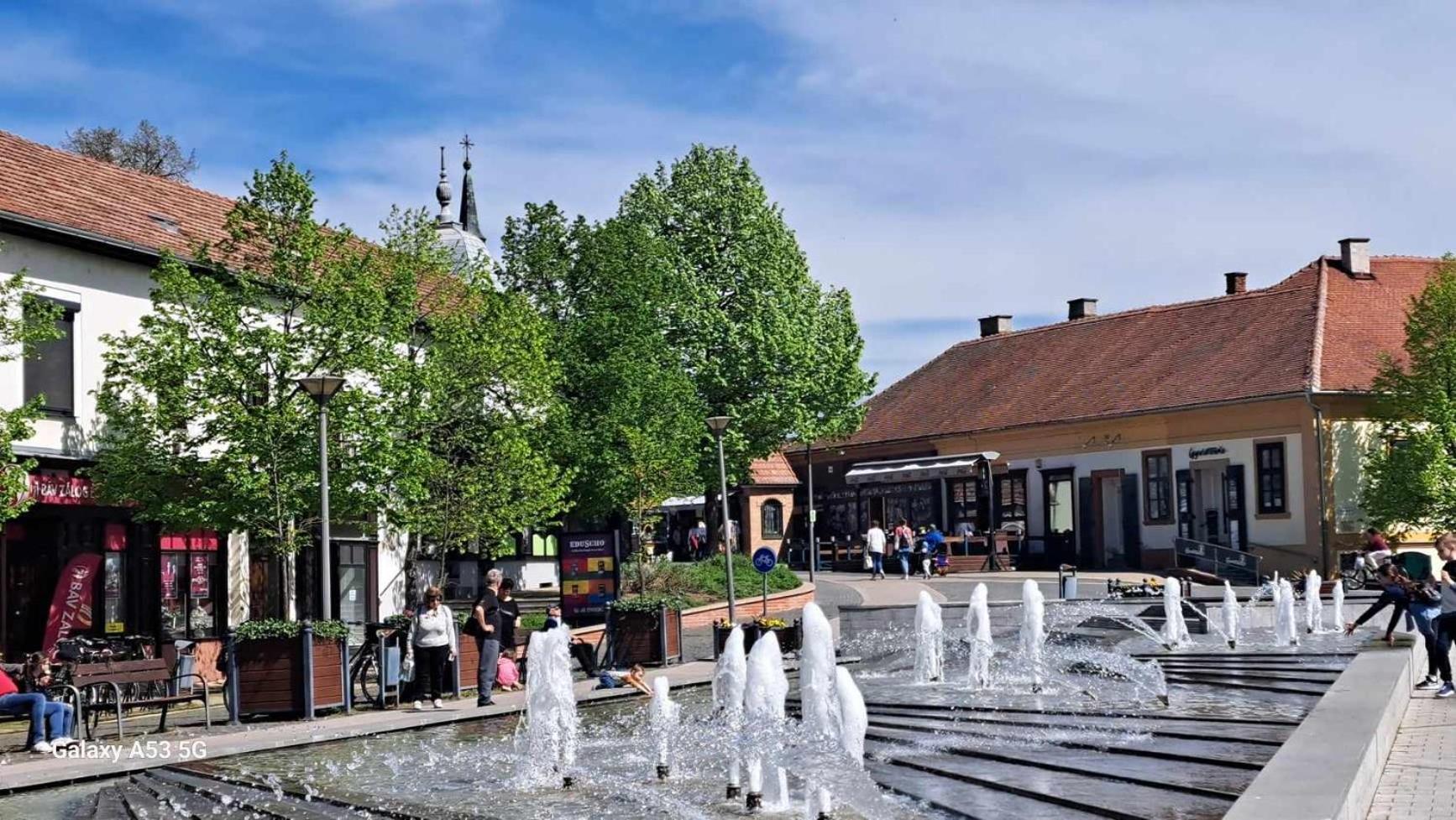 Viktoria Apartman Gyula Kültér fotó